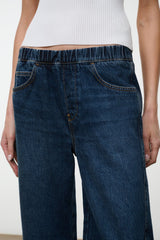 NOAH Heritage jeans dark indigo denim, front pockets and center seam