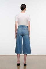 Denim culotte jeans in light blue with wide legs and back yoke seam