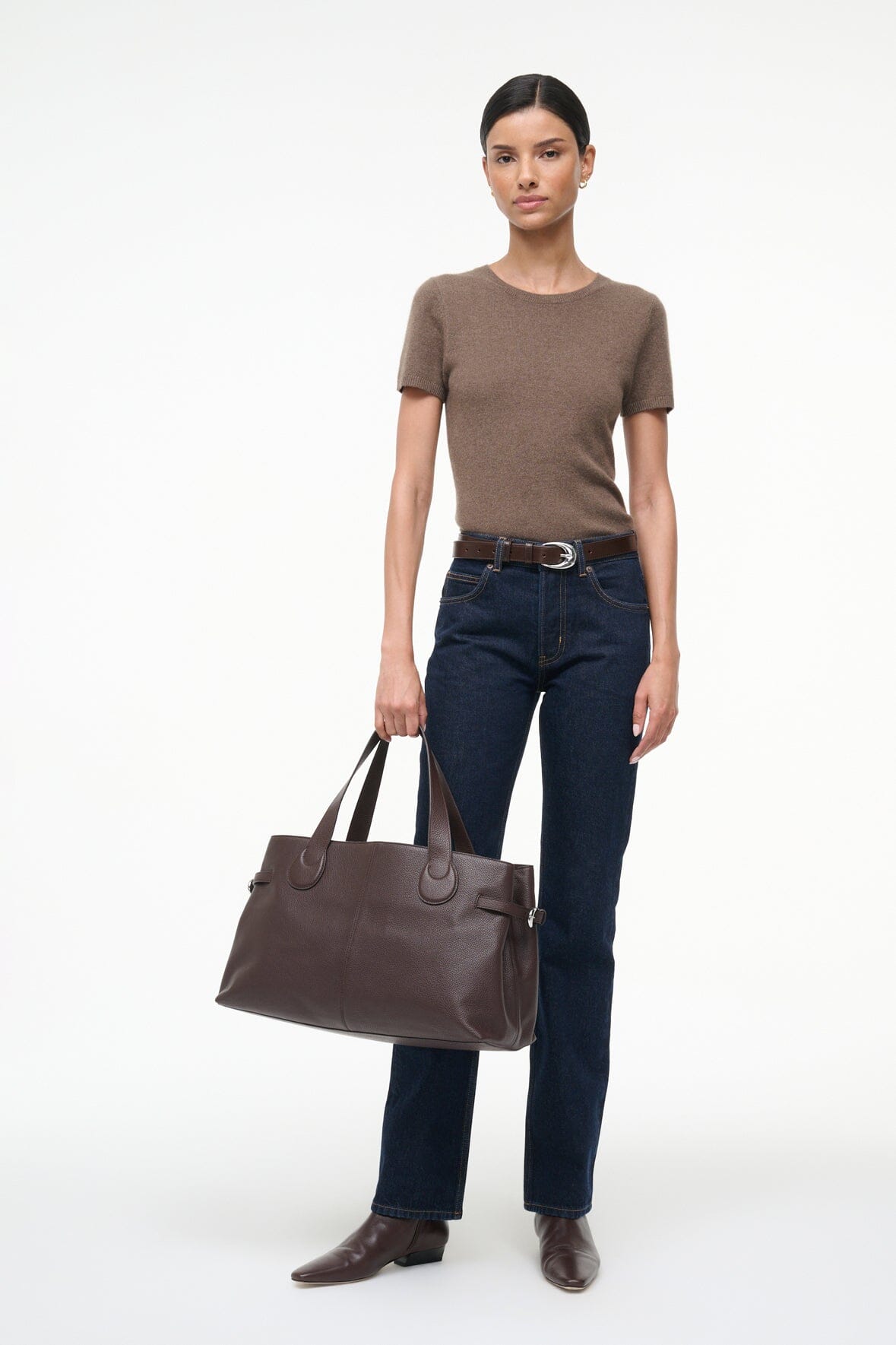 Espresso-brown tote bag with top zip and curved handle loops
