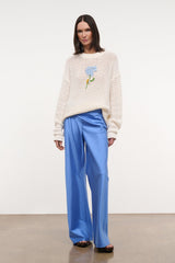 GIADA sweater in cream open-knit with blue hydrangea graphic and long sleeves