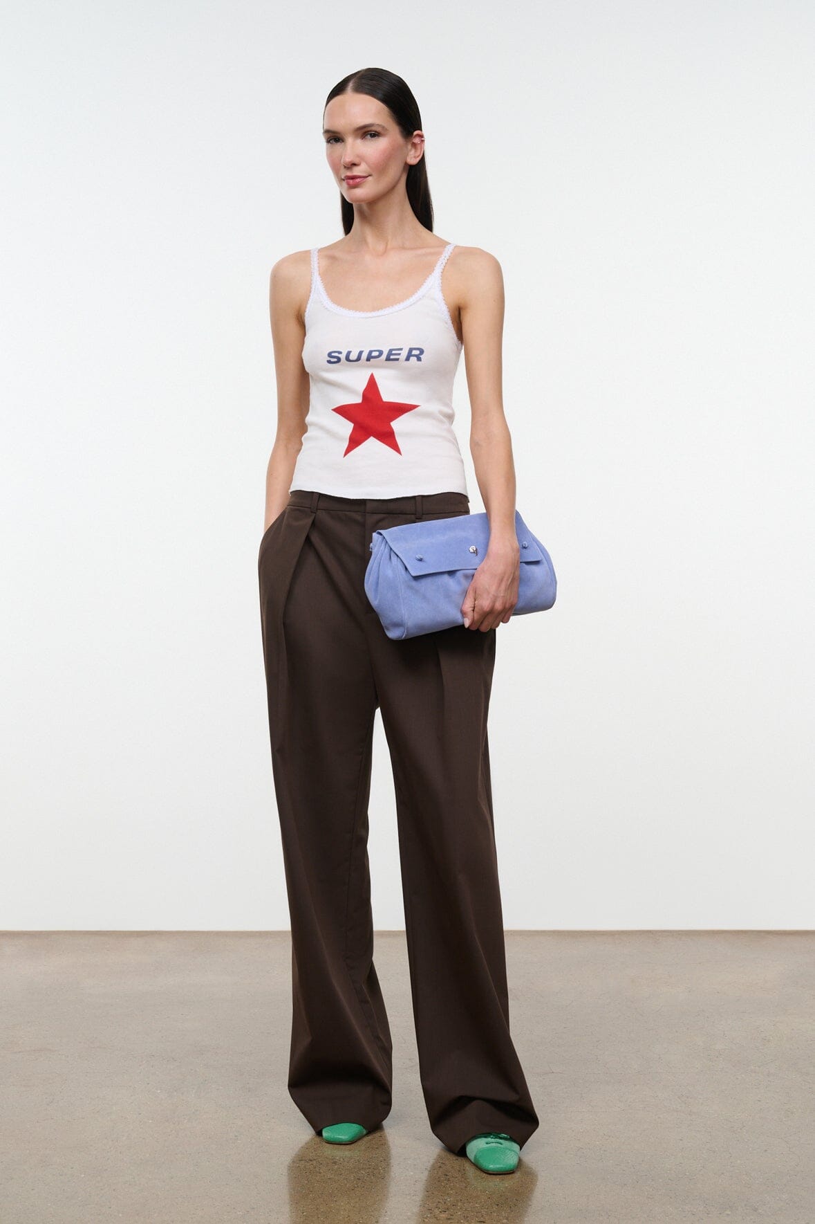 Earth-brown wide-leg trousers with high waist, belt loops, side pockets