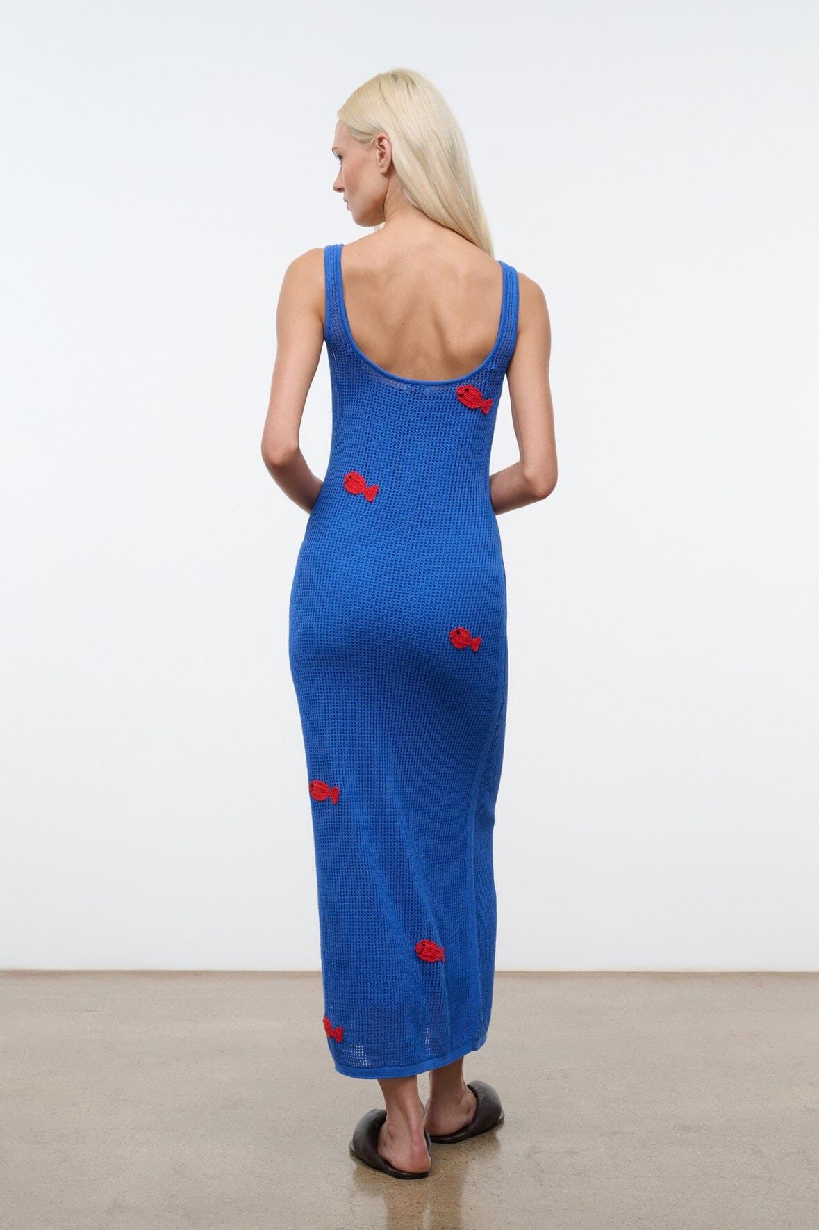 PIETRO dress in blue sleeveless midi dress with red motifs