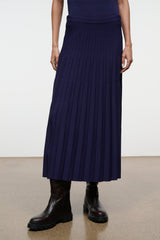 Midnight pleated midi skirt with elastic waist and vertical pleats