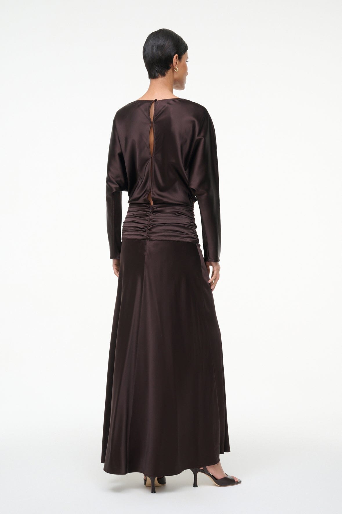 Silk dress with long sleeves and back ruched waist detail, dark brown.