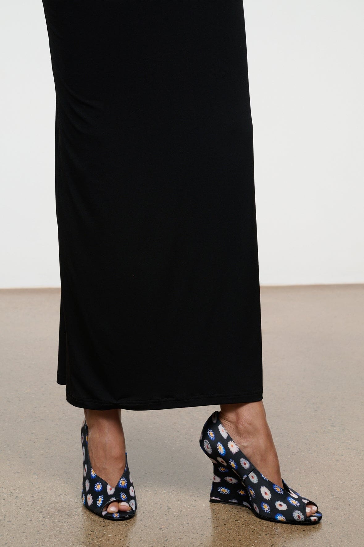 Peep-toe wedge heel shoes with floral pattern upper and wedge sole