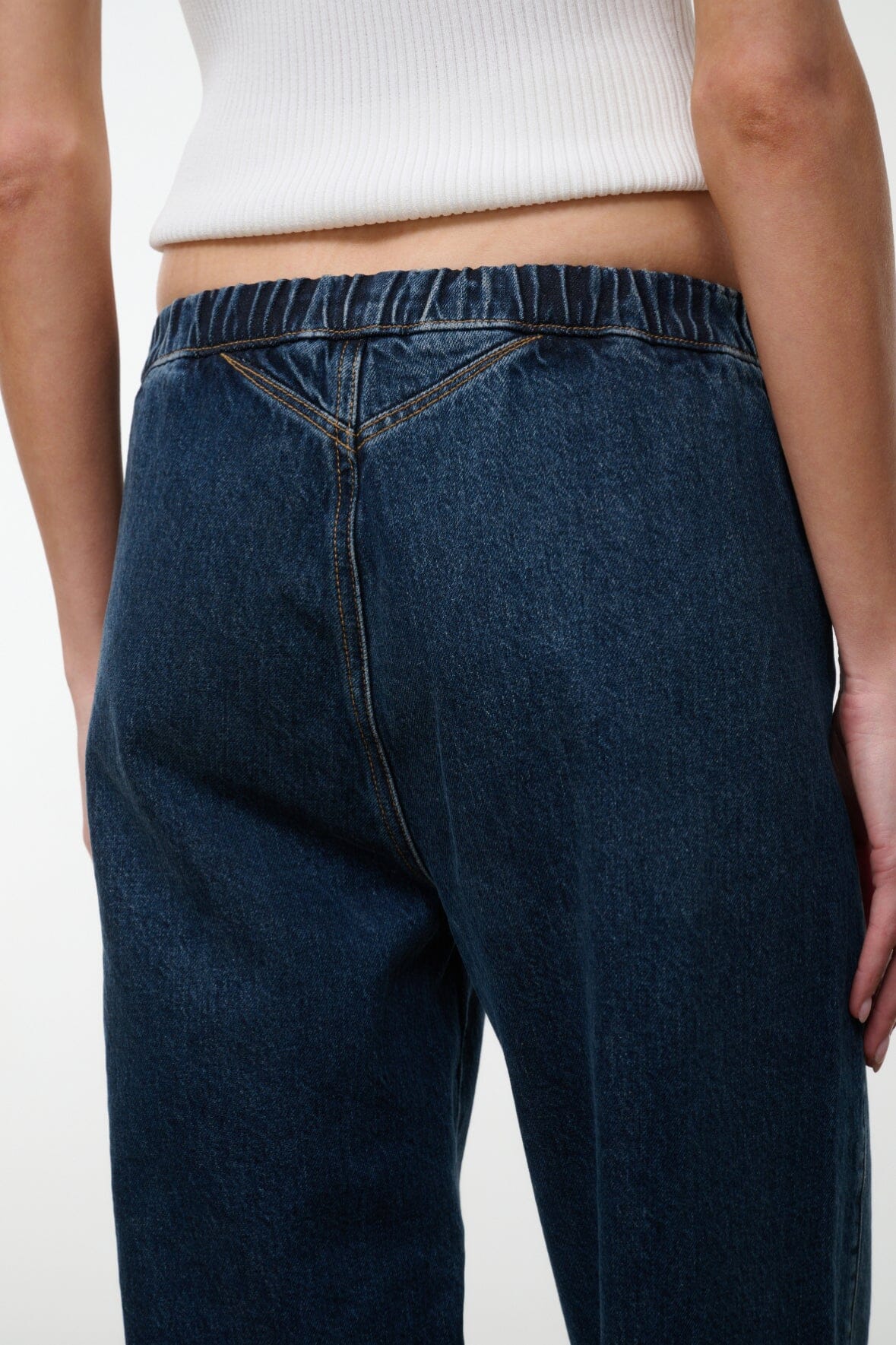 NOAH Heritage jeans dark indigo denim, stitched waistband and back yoke