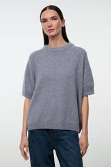 Women's ash cashmere sweater with crew neck, short sleeves and ribbed hem