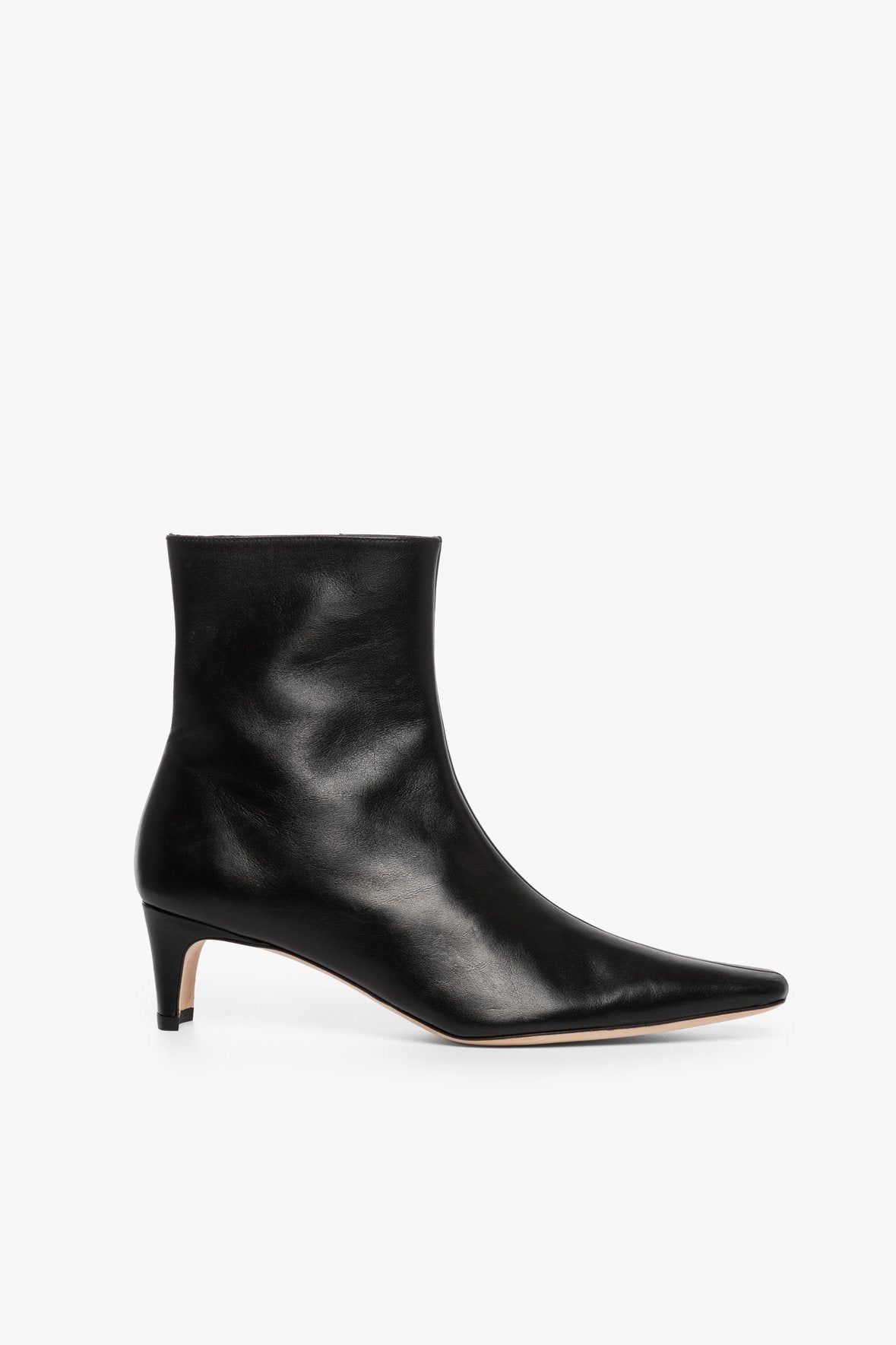 Black ankle boot, pointed toe, low block heel