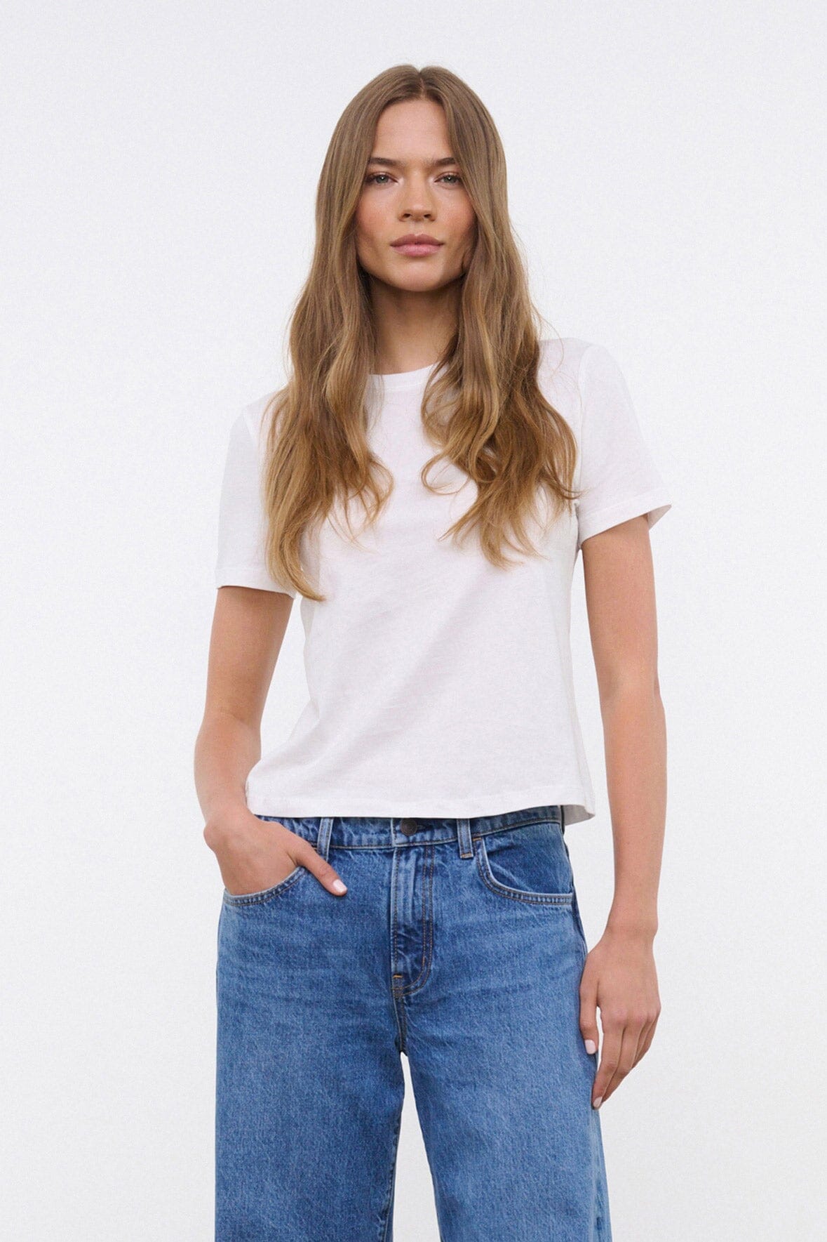 White crew neck T-shirt, short sleeves, front view