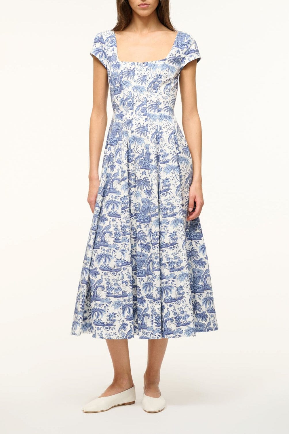 Blue toile short-sleeve dress with square neckline and tiered skirt