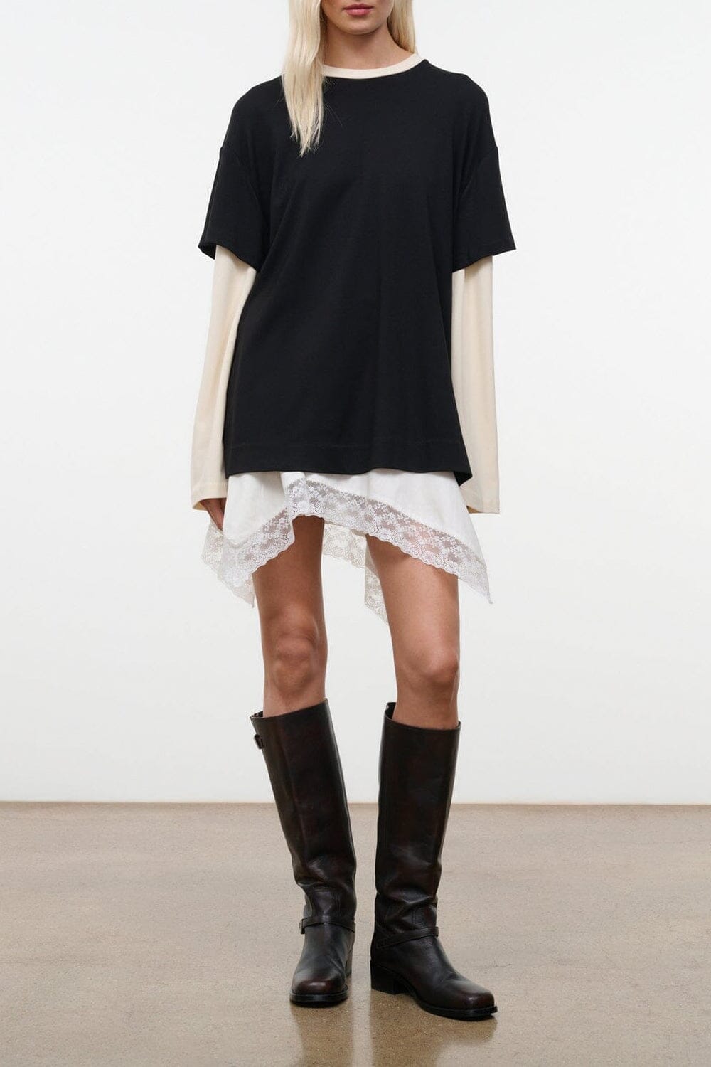 Women's black short-sleeve relaxed fit T-shirt with straight hem